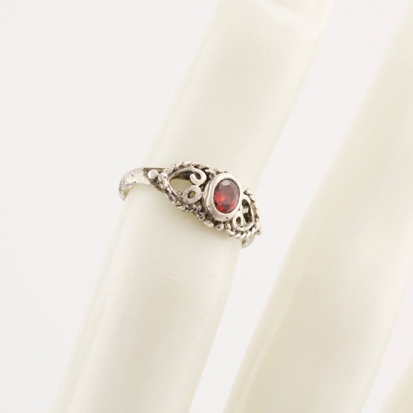 Vintage Sterling Silver Red Glass Ring Size 4 - Picture 6 of 6